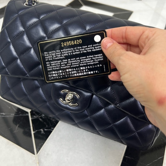 Chanel Jumbo Double Flap Bag in Iridescent Metallic Navy Blue - Picture 7 of 11